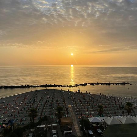 Il Balcone Sul Mare Leilighet Porto Recanati Eksteriør bilde